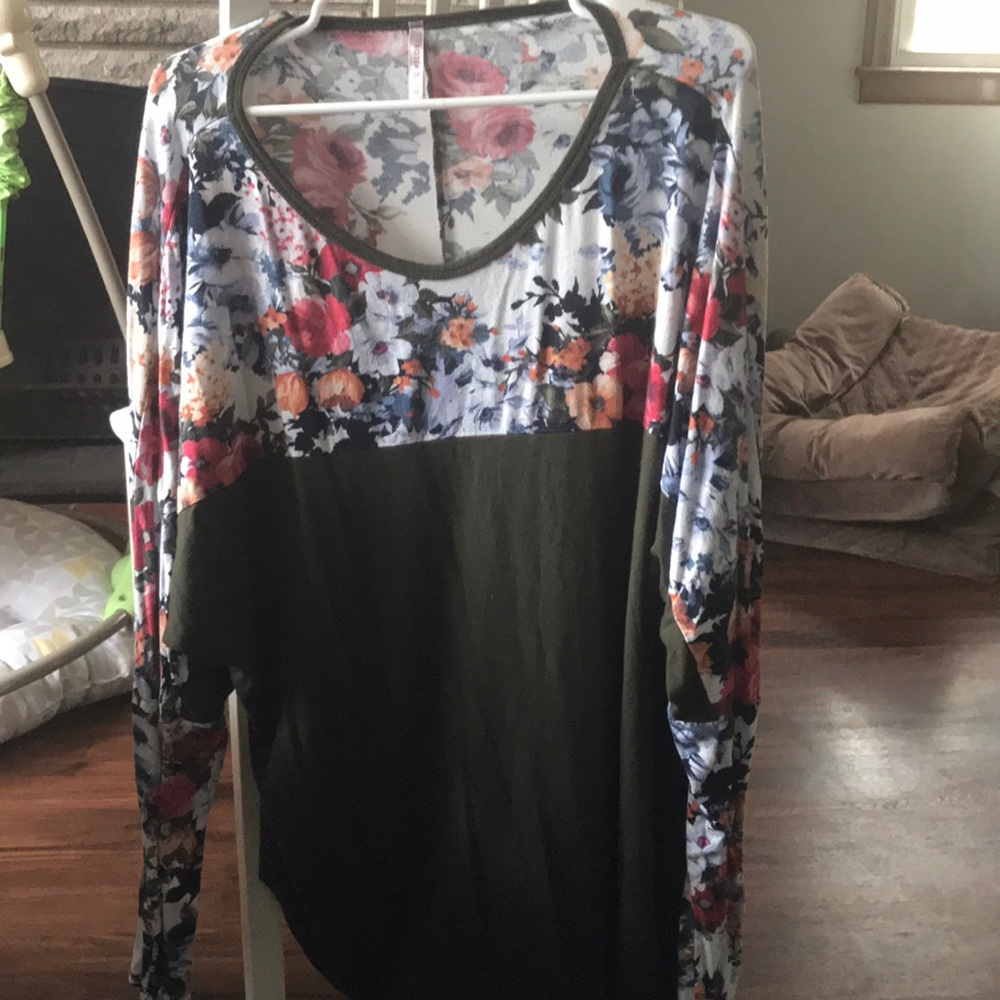 Long sleeve shirt
